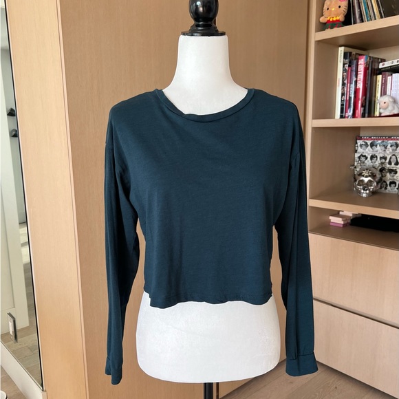 Fashion Nova | Cropped Long Sleeve T-Shirt | Medium | Teal - Picture 4 of 10